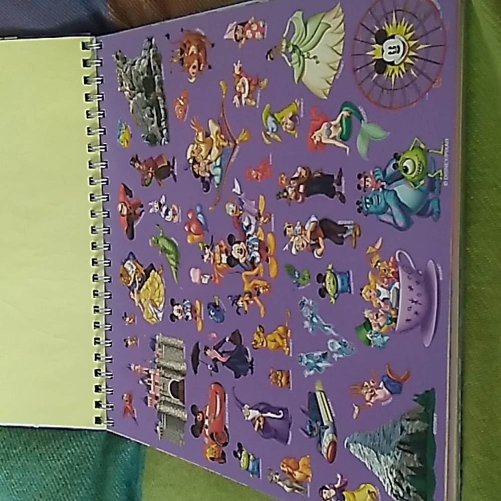Disney Parks Deluxe Scrapbook Kit- Disney Parks Exclusive 60 Sheets - Picture 4 of 16